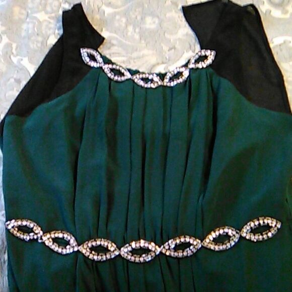 Evergreen  Beaded Evening Gown Hollywood Ethereal - Picture 7 of 8